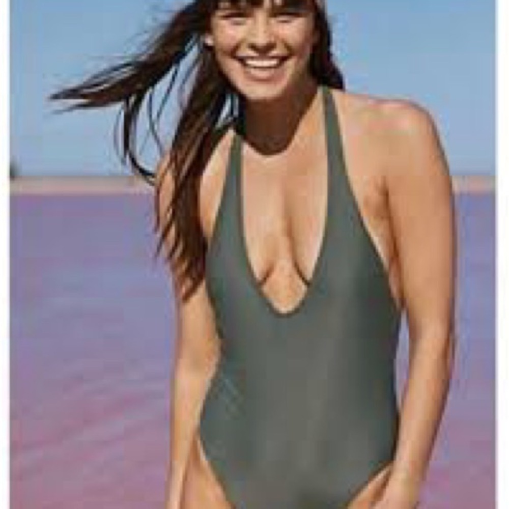 Aerie Halter Plunge BLACK One-Piece Swimsuit Sz Medium